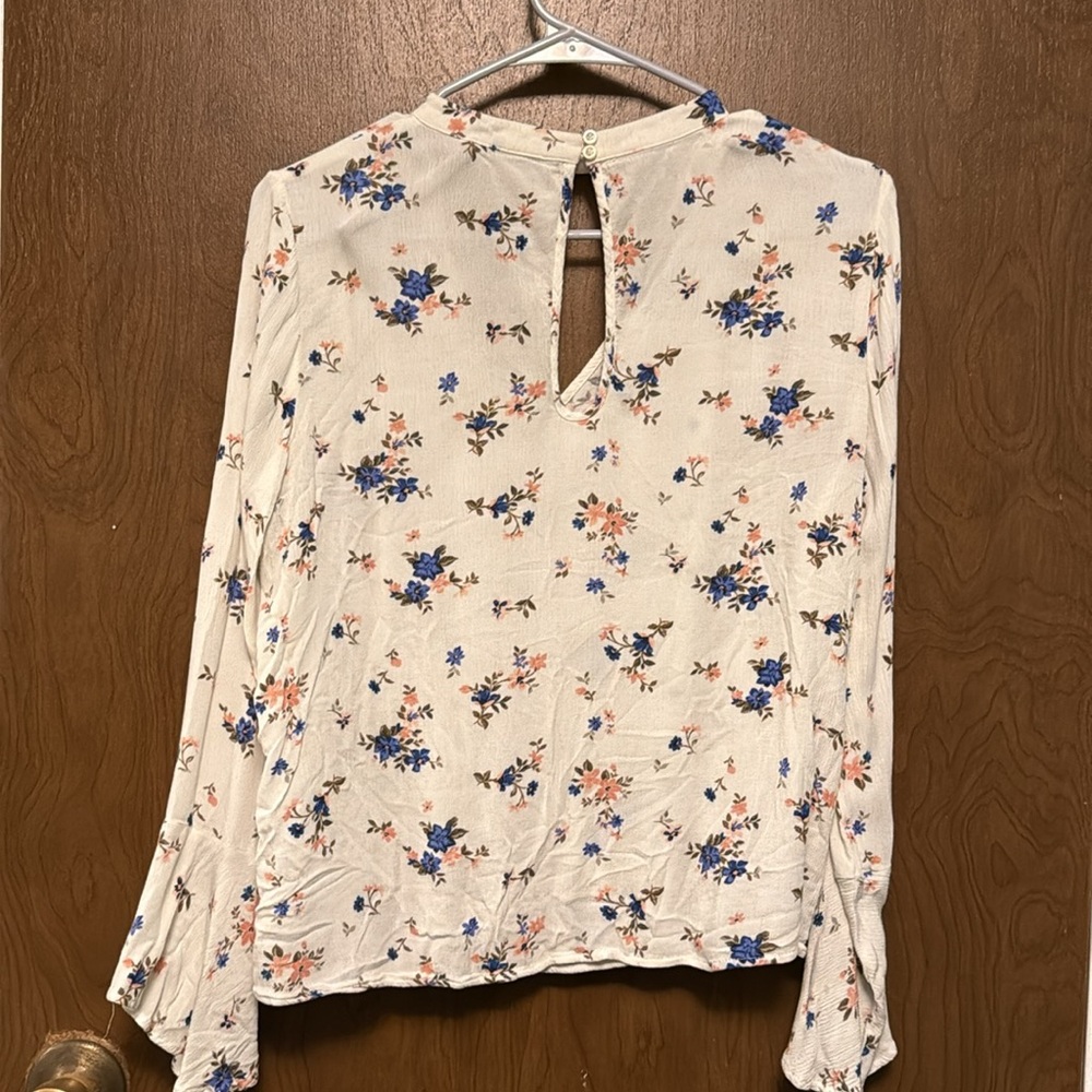 American Eagle Outfitters white floral blouse size L - Picture 3 of 4